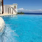 빌라 Ionian Pearl Luxury 메손기
